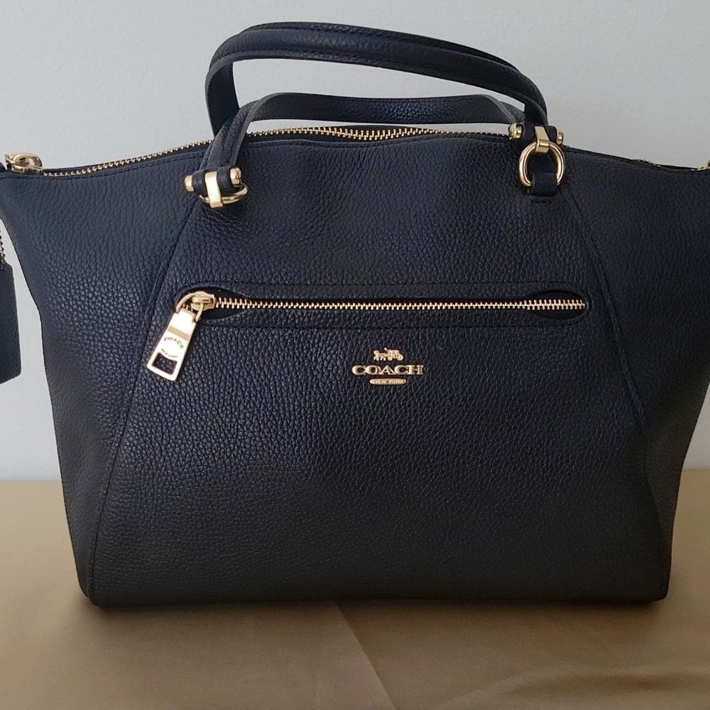 Coach pebble soft leather, black color